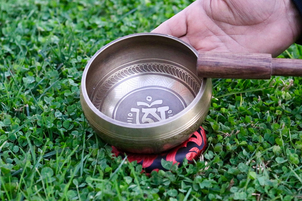 Tibetan Singing Bowl Set 5” – Hand Hammered Meditation Bowl for Healing, Yoga & Chakra Balancing
