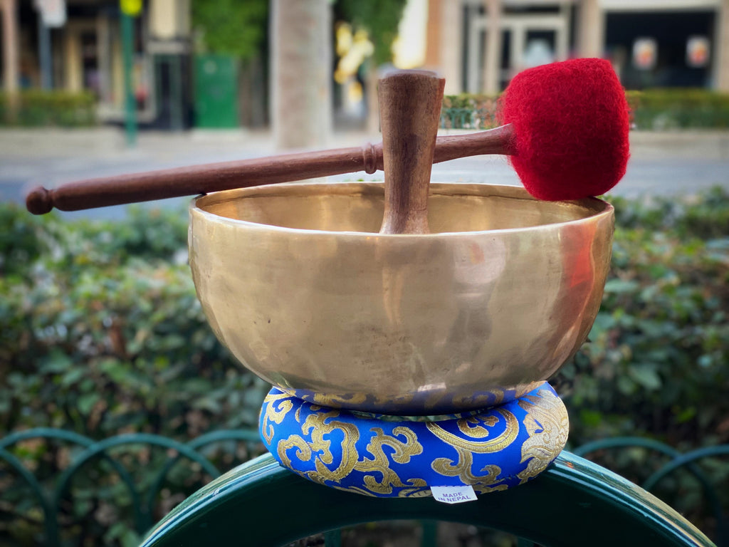 7" Hand Hammered Tibetan Singing Bowl, Chakra Healing, Sound Therapy