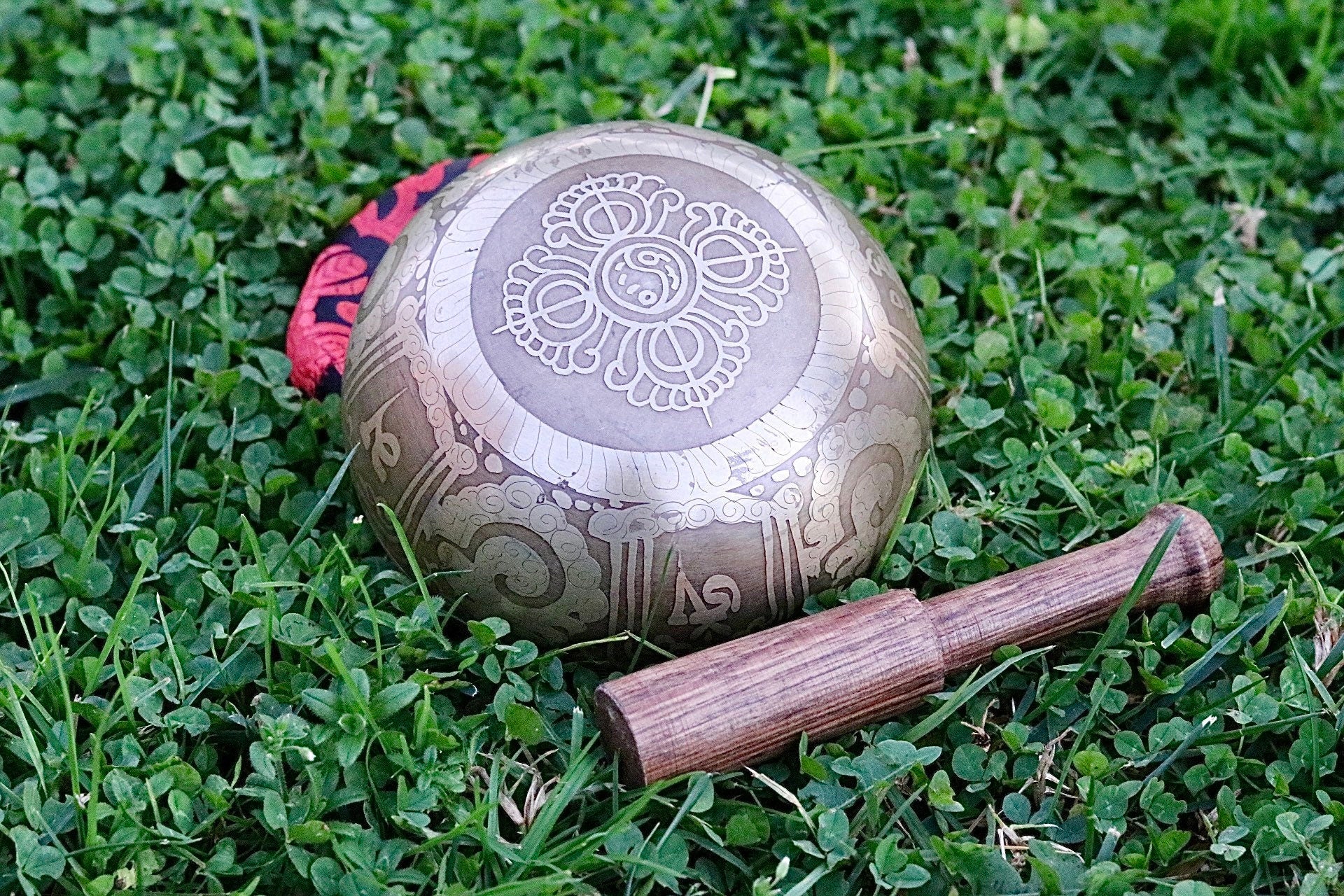 Tibetan Singing Bowl Set 5” – Hand Hammered Meditation Bowl for Healing, Yoga & Chakra Balancing