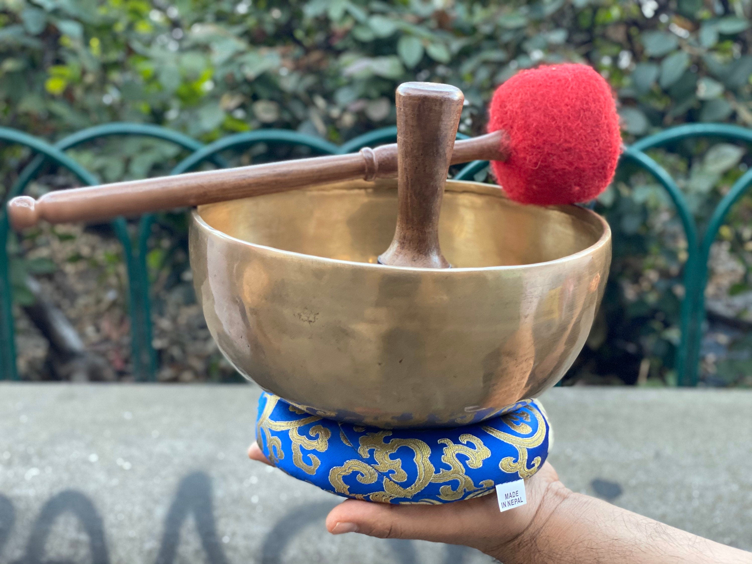 7" Hand Hammered Tibetan Singing Bowl, Chakra Healing, Sound Therapy
