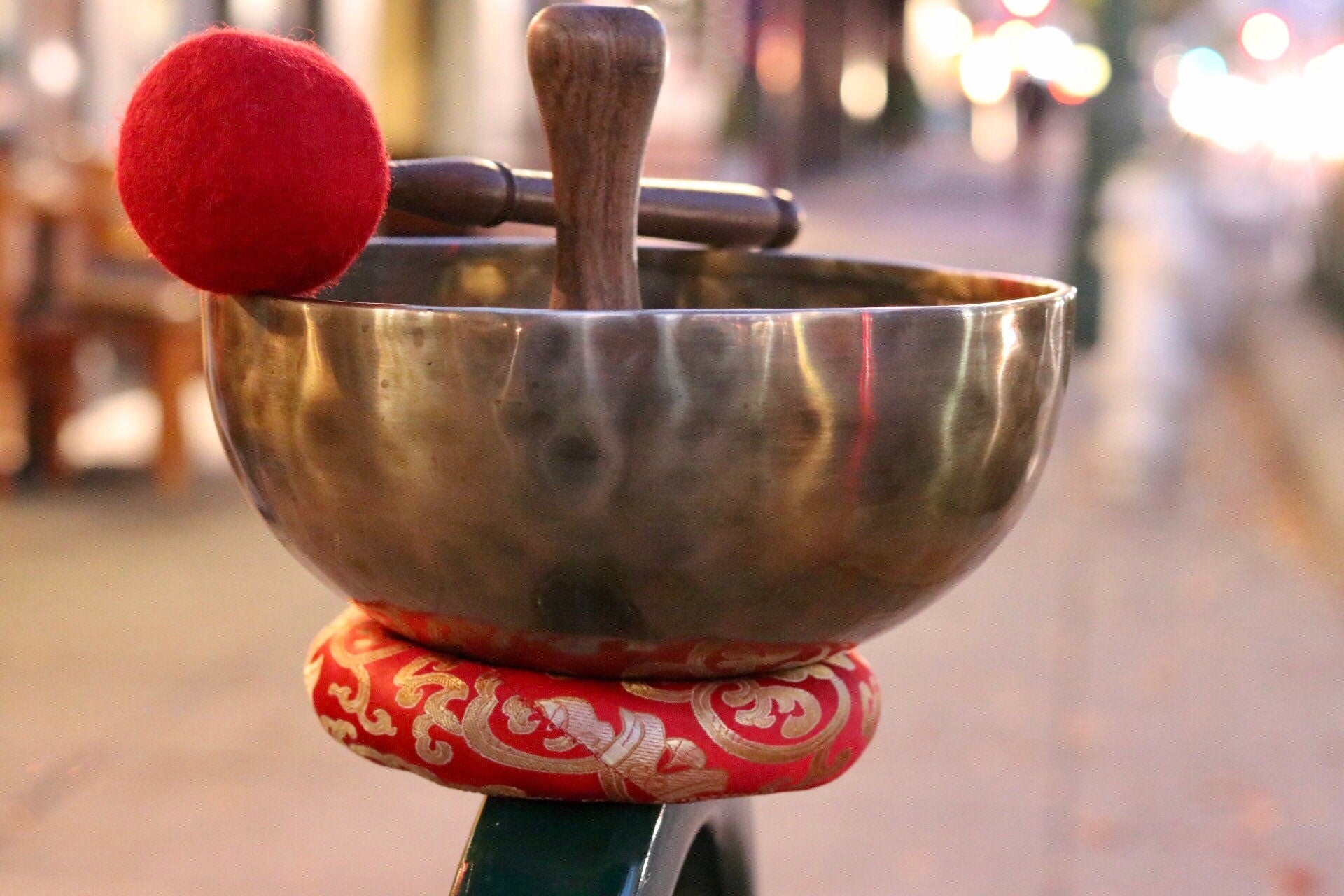 10" inch Hand Hammered Tibetan Singing Bowl, Chakra Healing, Sound Therapy