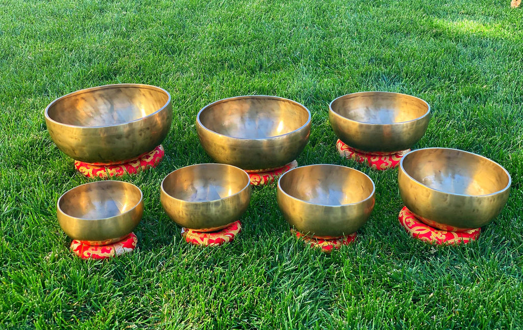 7 Chakra Singing Bowl Set | Hand Hammered Tibetan Bowl