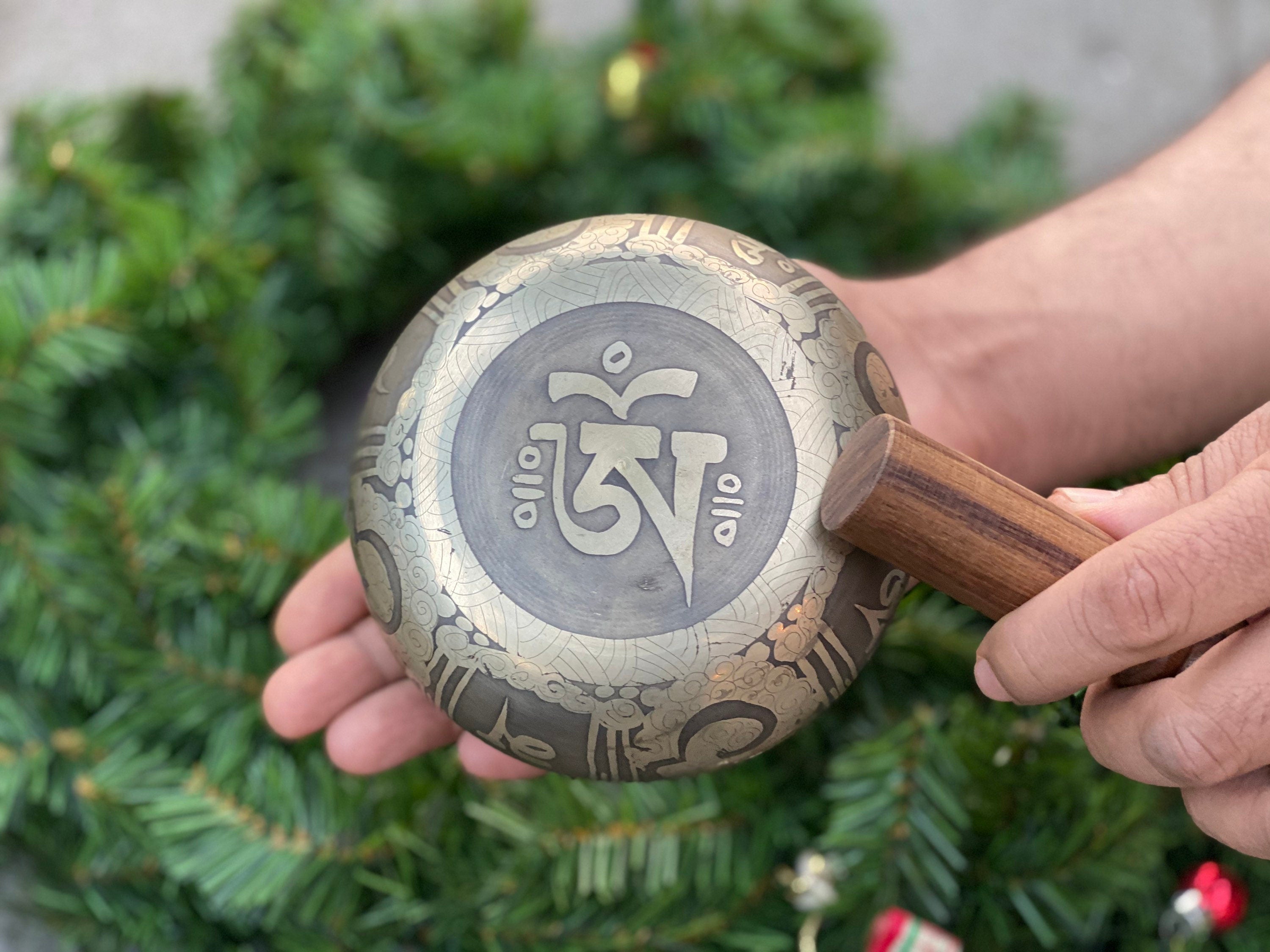 5.5" Tibetan Buddha Singing Bowl, Meditation, Sound Therapy