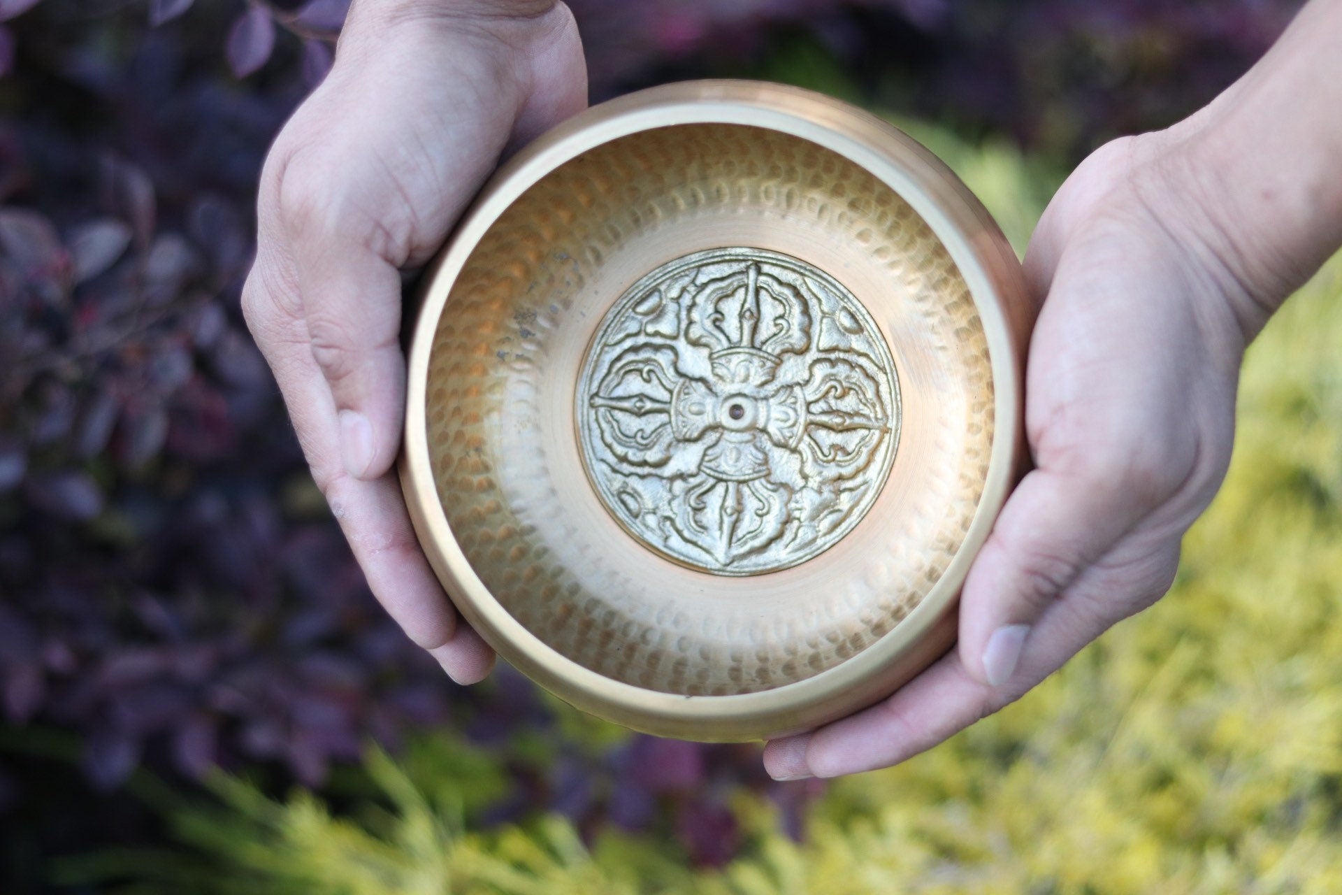 Double Dorje | Hand Beaten Singing Bowl, 5.5" | Sound Therapy Meditation